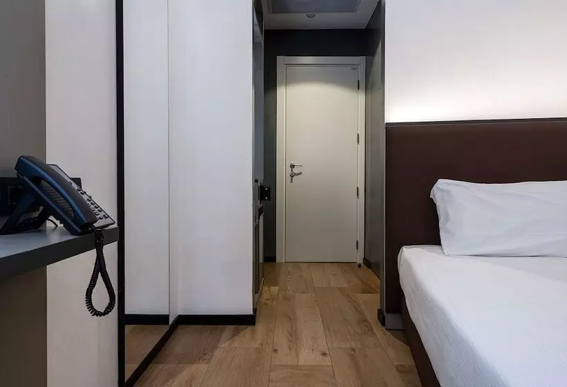 اتاق استاندارد یک نفره, London