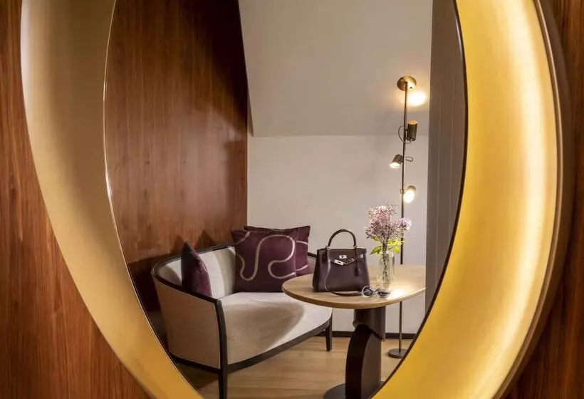 Suite with Terrace, Maison Fl