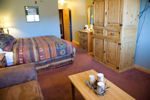 חדר סטנדרט עם מיטת קינג, New Summit Inn