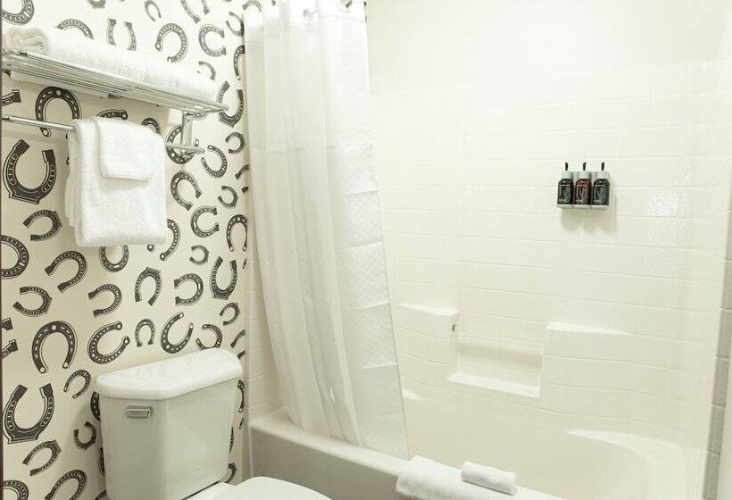 Люкс Кровать Квин, Oxford Suites Pendleton