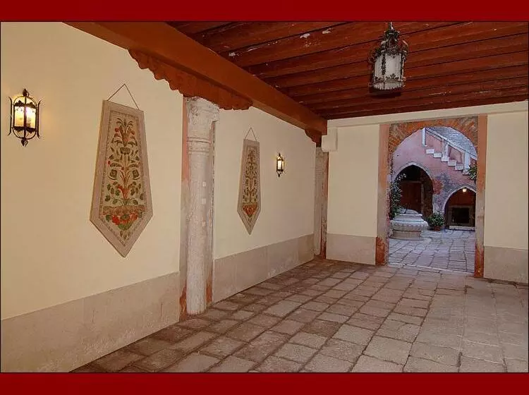 آپارتمان 1 خوابه, Residence Palazzo Odoni