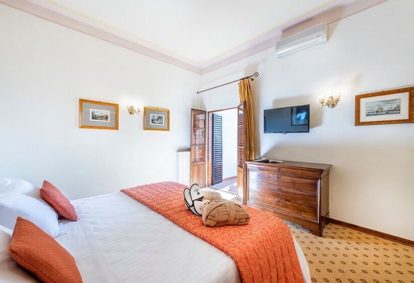 Suite z Balkonem, Relais Vignale & Spa