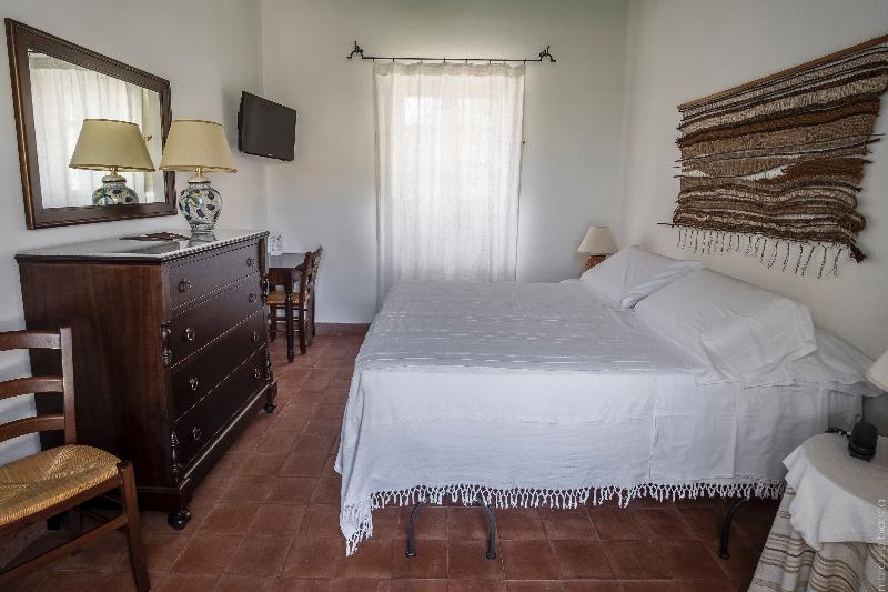 Классический Номер Вид на Сад, Relais Vignale & Spa