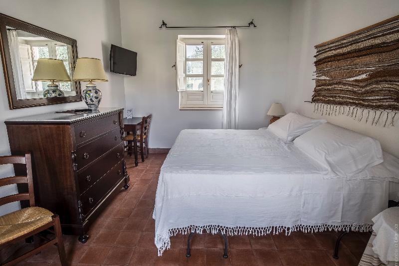 Классический Номер Вид на Сад, Relais Vignale & Spa