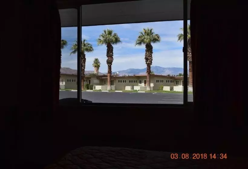 اتاق استاندارد با تخت بزرگ, Stanlunds Inn And Suites