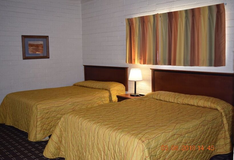 חדר סטנדרט שתי מיטות זוגיות, Stanlunds Inn And Suites