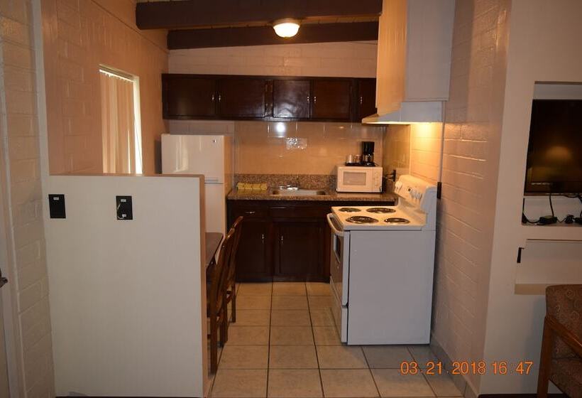 סטודיו דלוקס, Stanlunds Inn And Suites