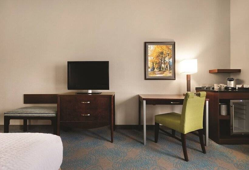 اتاق پرمیوم, The Inn At Saint Mary's