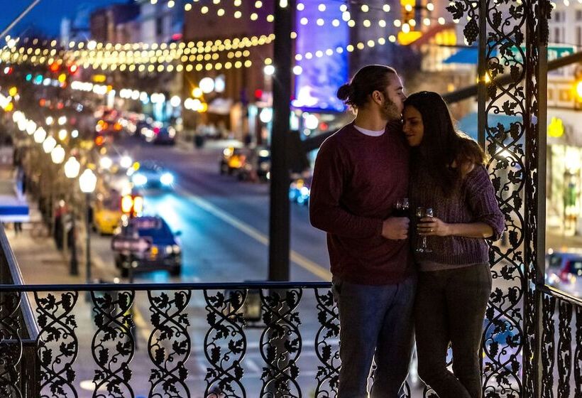 스탠다드 룸 더블 침대, The Marshall House, Historic Inns Of Savannah Collection