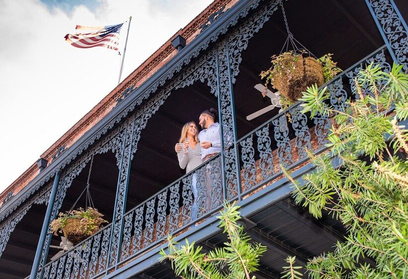 스탠다드 룸 더블 침대, The Marshall House, Historic Inns Of Savannah Collection