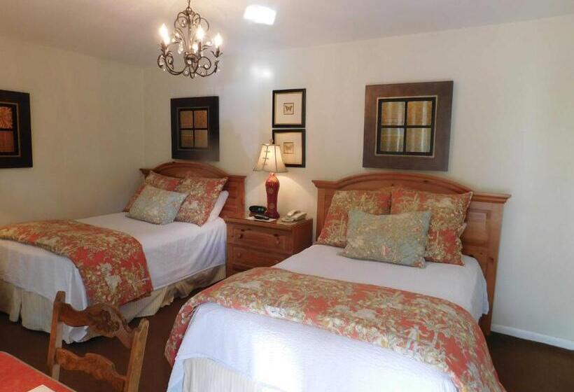 스탠다드 룸 더블 침대 2개, Rainbow Courts