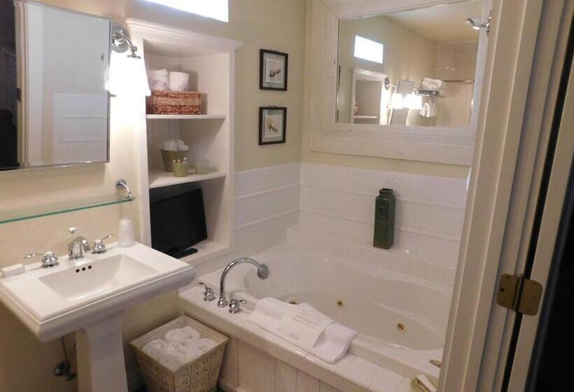 이그제큐티브 스위트 킹침대, Rainbow Courts