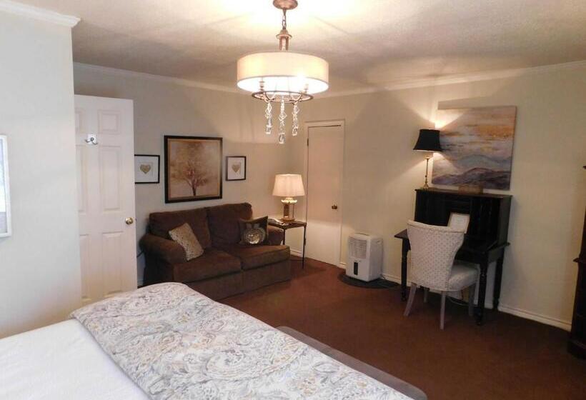 스탠다드 룸 킹사이즈 침대, Rainbow Courts