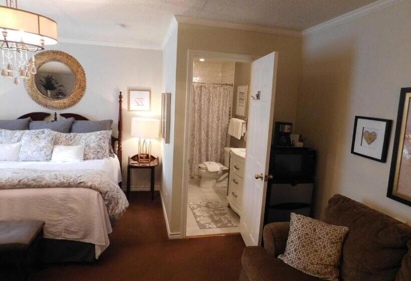 스탠다드 룸 킹사이즈 침대, Rainbow Courts