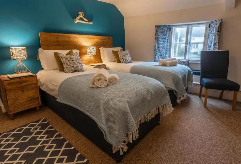 Standard Kolmen Hengen Huone, Church House Inn, Churchstow