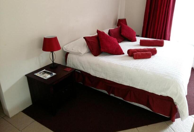 Номер Deluxe, Pine Tree Lodge Pe