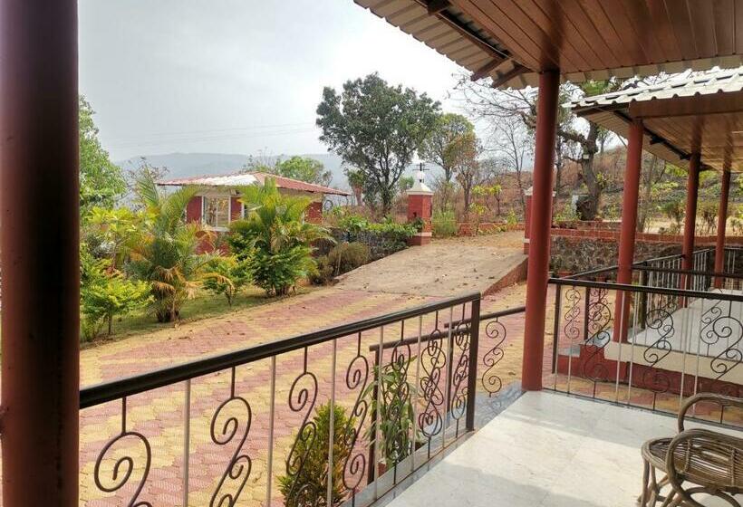 Quarto Quadruple Standart Vista Jardim, Shivshrushti Agro Tourism & River Camp Tapola