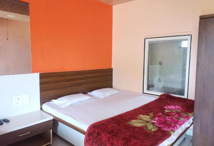 Quarto Quadruple Standart Vista Jardim, Shivshrushti Agro Tourism & River Camp Tapola