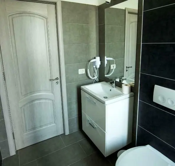 １ベッドルームアパートメント, Zen Hotel Focșani
