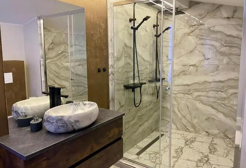 バルコニー付きデラックスルーム, Zen Hotel Focșani