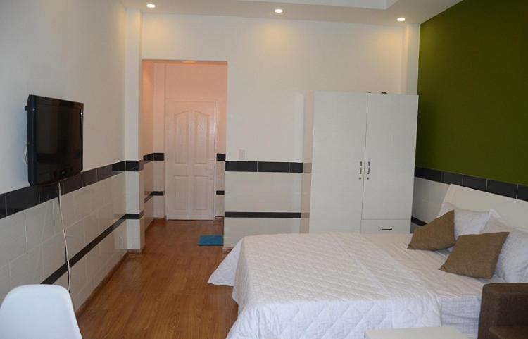 استودیوی استاندارد, Saigon Apartments 2