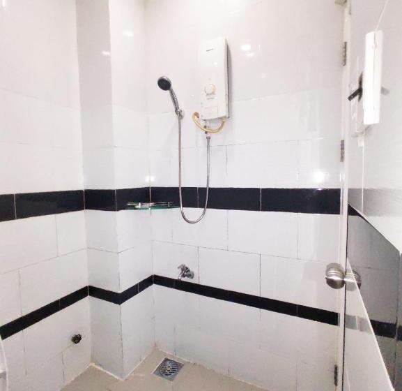 استودیوی استاندارد, Saigon Apartments 2