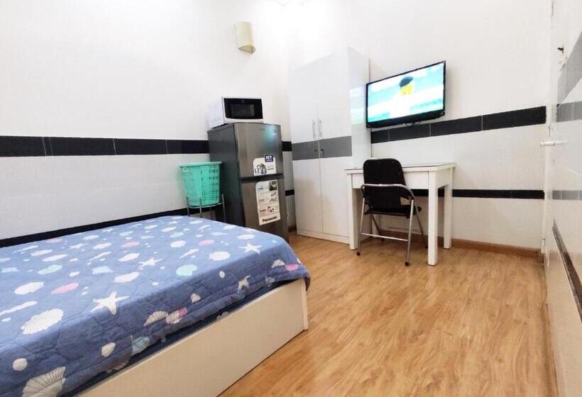 استودیوی استاندارد, Saigon Apartments 2