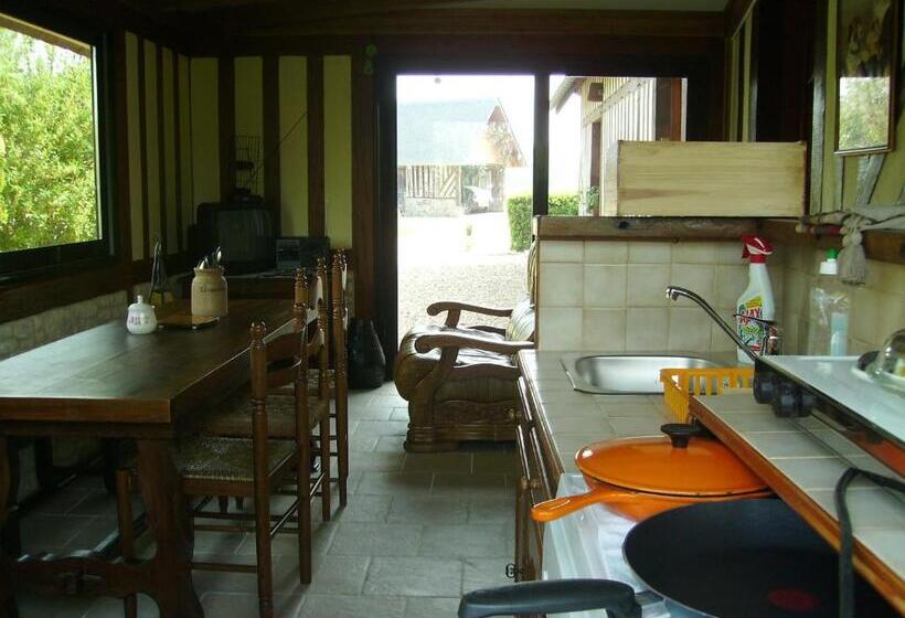 Номер Стандарт, Chambre Chez Corinne