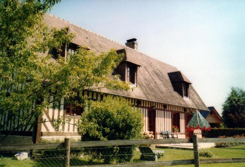 غرفة قياسية, Chambre Chez Corinne