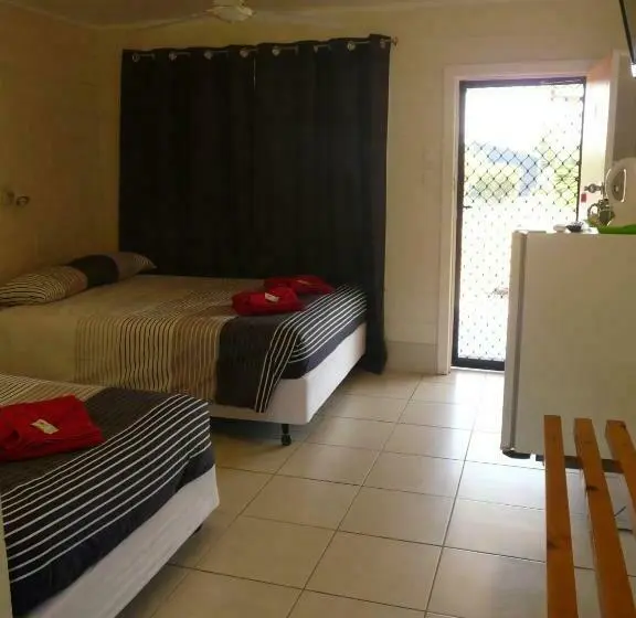 スタンダードトリプルルーム, Chillagoe Cockatoo Hotel Motel