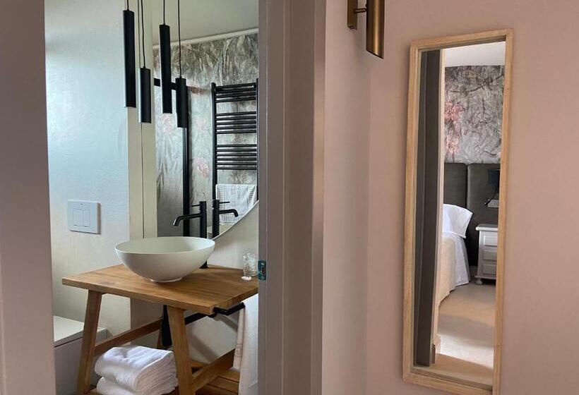 غرفة قياسية مزوَّدة بشُرفة, El Serrat De Tregura