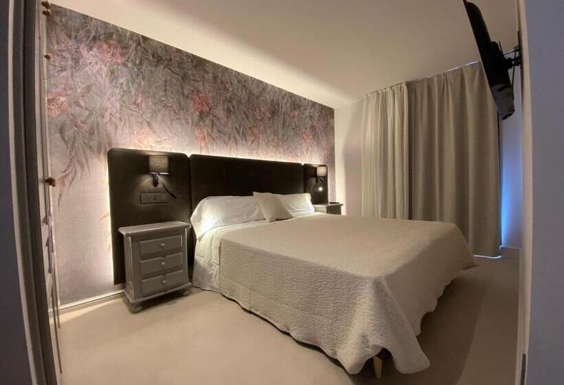 غرفة قياسية مزوَّدة بشُرفة, El Serrat De Tregura