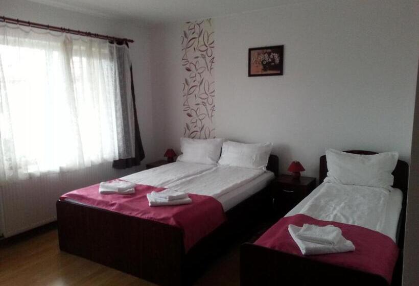 غرفة قياسية ثلاثية, Casa Mia