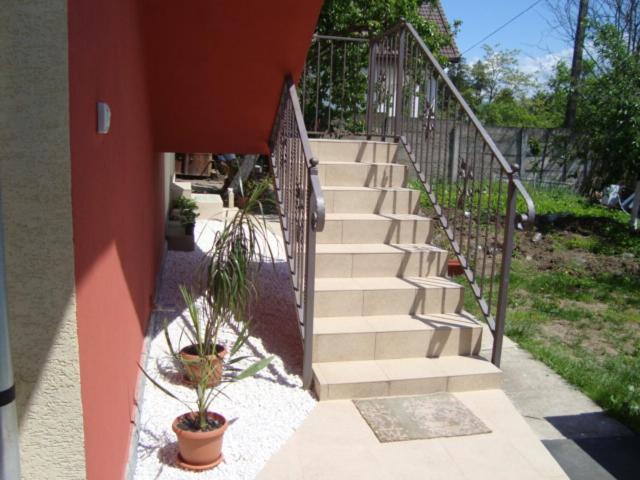 غرفة قياسية ثلاثية, Casa Mia