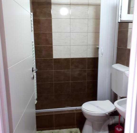 غرفة قياسية ثلاثية, Casa Mia