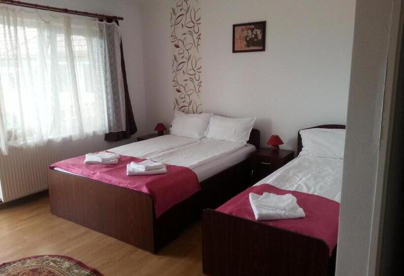 Номер Стандарт Трехместный, Casa Mia