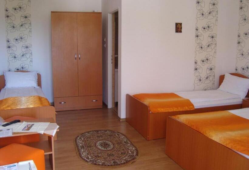 غرفة قياسية رباعية, Casa Mia