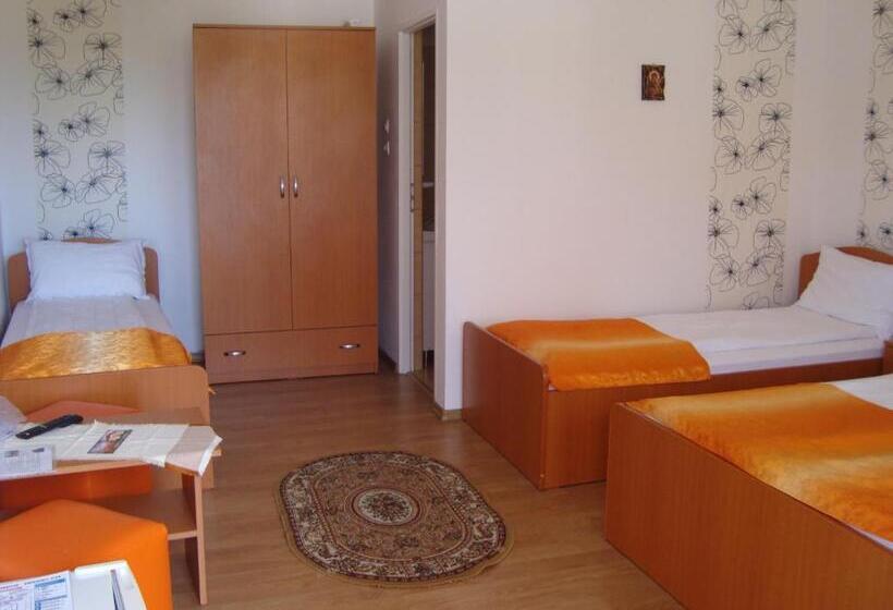 غرفة قياسية رباعية, Casa Mia