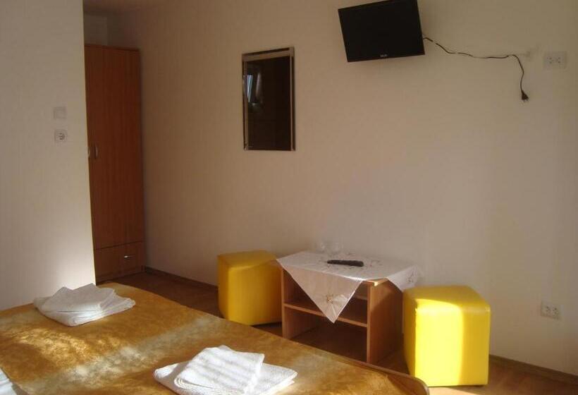 Номер Стандарт Трехместный, Casa Mia