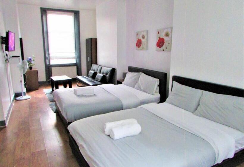 חדר דלוקס, Home Away From Home