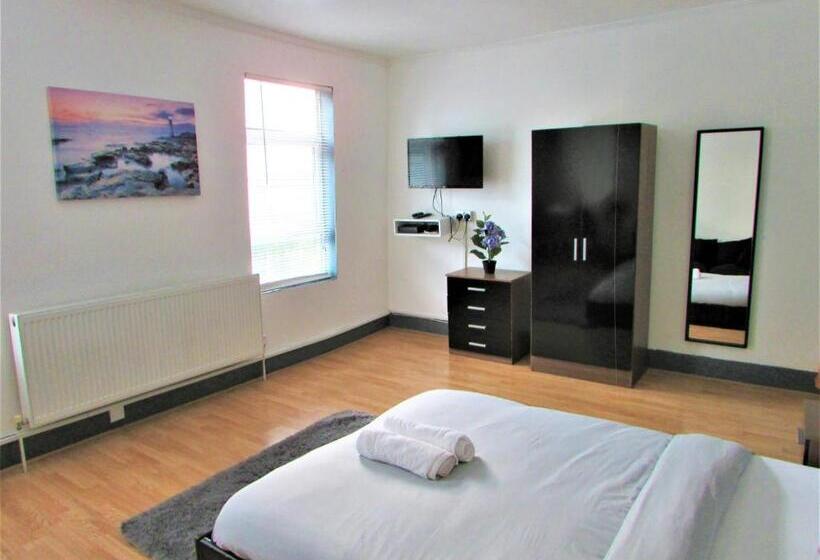 חדר סטנדרט עם מיטת קינג, Home Away From Home