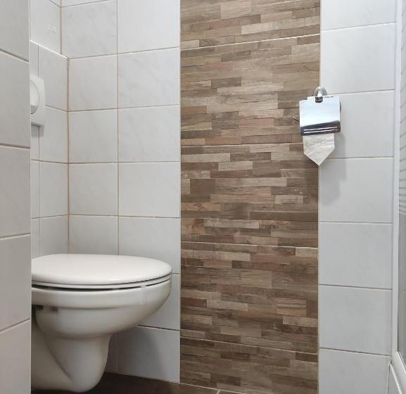 スタンダードトリプルルーム, Szilas Park Motel