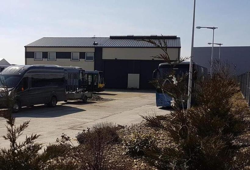 ファミリールーム, Szilas Park Motel