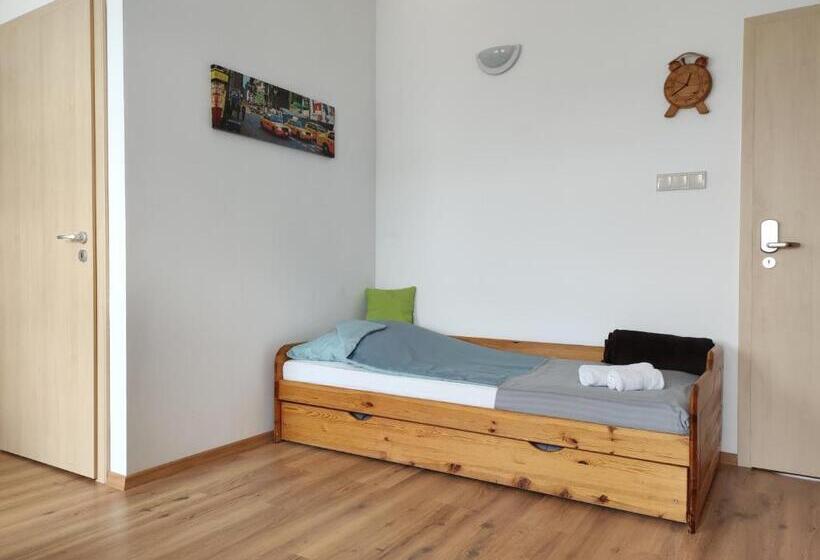 スタンダード４人部屋, Szilas Park Motel