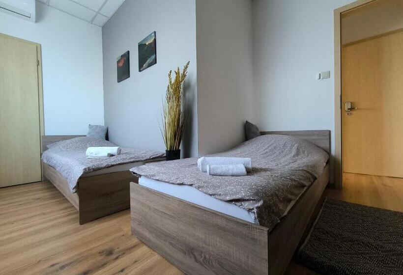 ファミリールーム, Szilas Park Motel