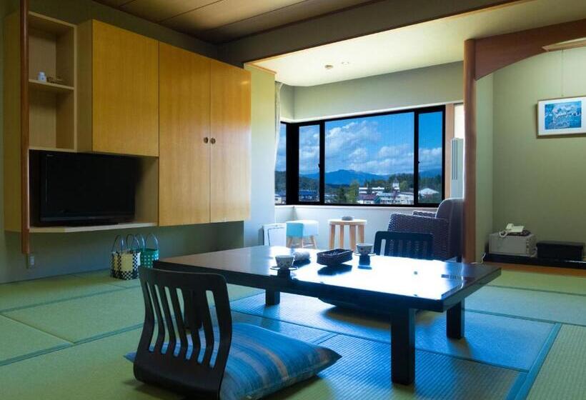 חדר משפחתי, Yunohara