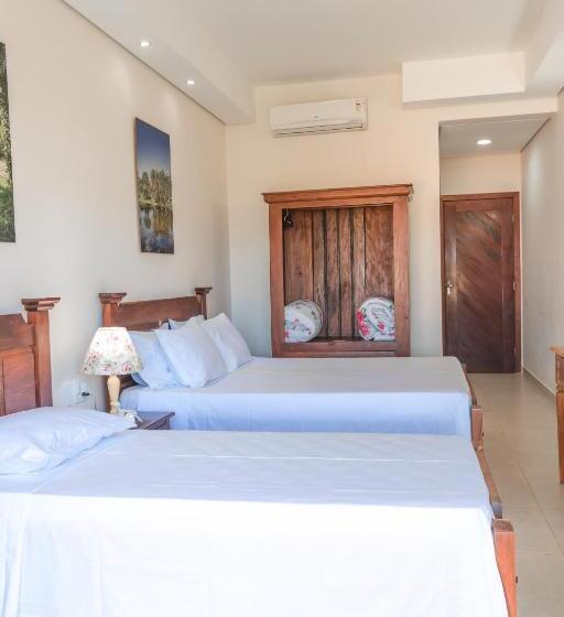 标准三人间, Bellaminas Pousada