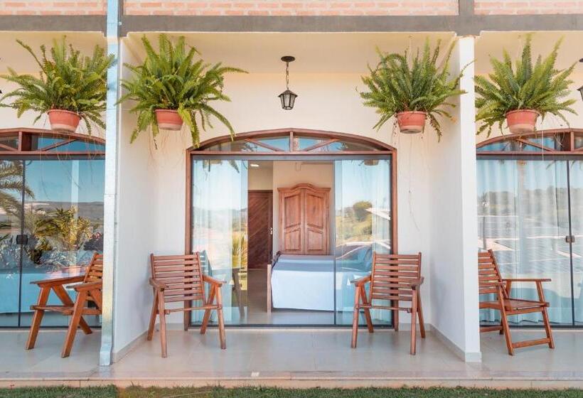 标准三人间, Bellaminas Pousada