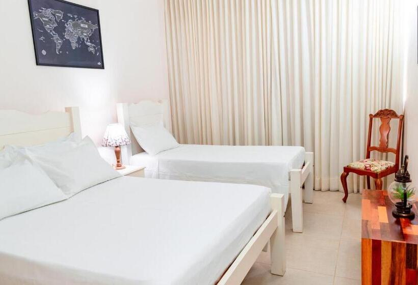 标准三人间, Bellaminas Pousada