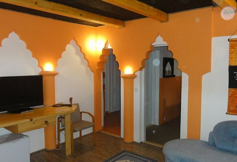 غرفة عائلية, Resort Svět